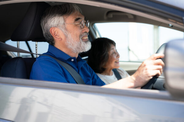 70代の父が運転免許証を返納するかどうか気になります