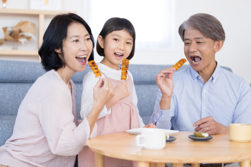 子供に勝手に食べ物を与える義母