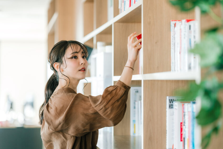 ふと目が合った『いつでもどこでも３分で心のブロックが消える本』という本を手に取った