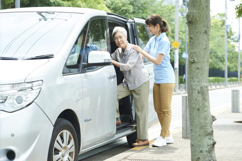 スポーツジムの送迎の車に乗るところで声をかけられた