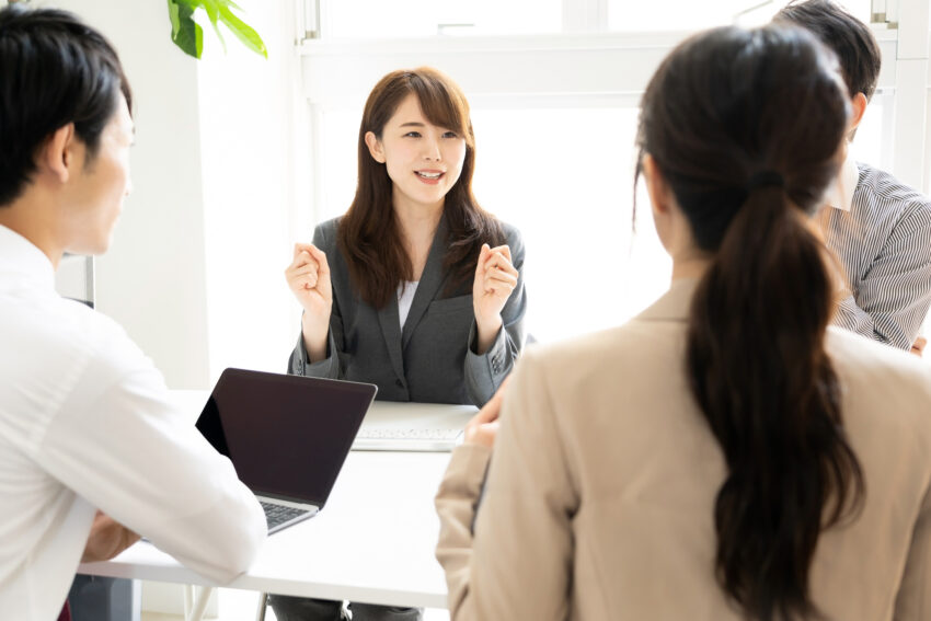 いつも周りのことばかり気にしていて自信がない感じがする