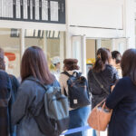 お店の前は大行列