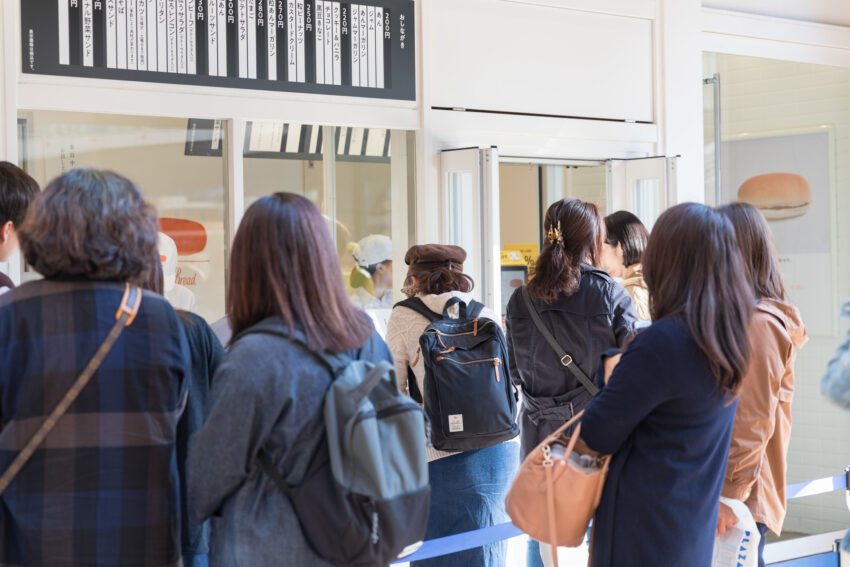 お店の前は大行列