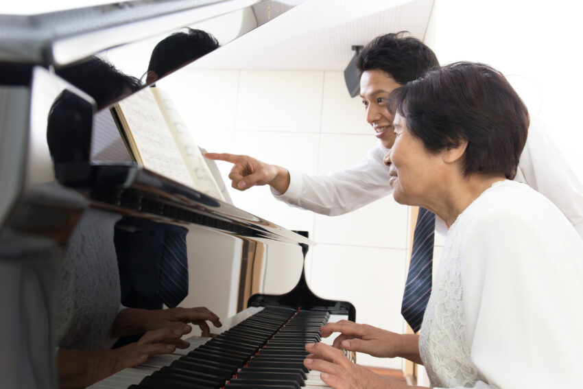 先生が優しく声をかけている